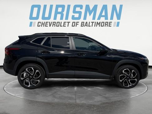 Certified 2025 Chevrolet Trax RS w/ Sunroof Package FWD image 7