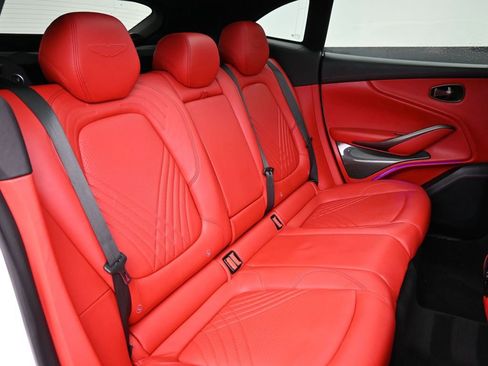 Used 2022 Aston Martin DBX image 25