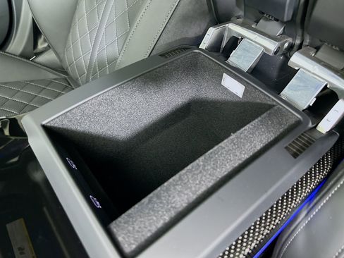 Used 2025 Audi S8 AWD/4WD image 29