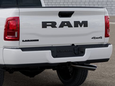 New 2026 RAM 2500 Laramie AWD/4WD image 13