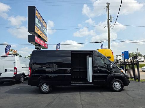 Used 2024 RAM ProMaster 3500 w/ Convenience Group FWD image 5