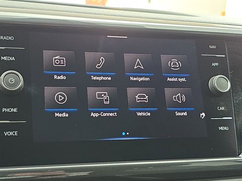 Certified 2022 Volkswagen Taos SEL w/ Panoramic Sunroof Package image 20