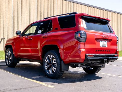 New 2026 Toyota 4Runner TRD Sport AWD/4WD image 7