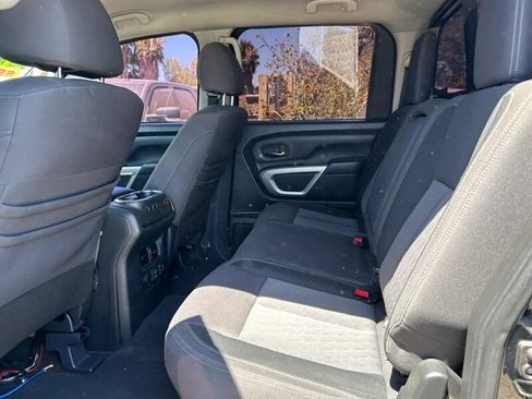 Used 2021 Nissan Titan SV w/ SV Convenience Package RWD image 30