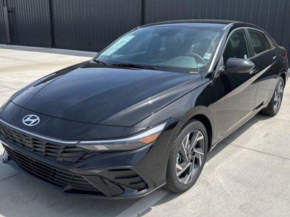 New 2025 Hyundai Elantra SEL