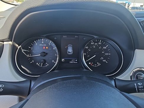 Used 2022 Nissan Rogue Sport SL image 20