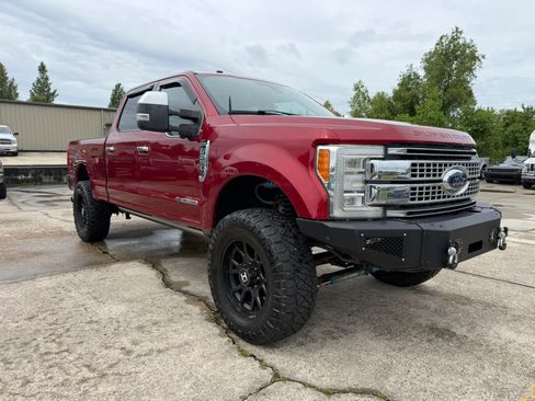 Used 2017 Ford F250 Platinum w/ Platinum Ultimate Package AWD/4WD image 7