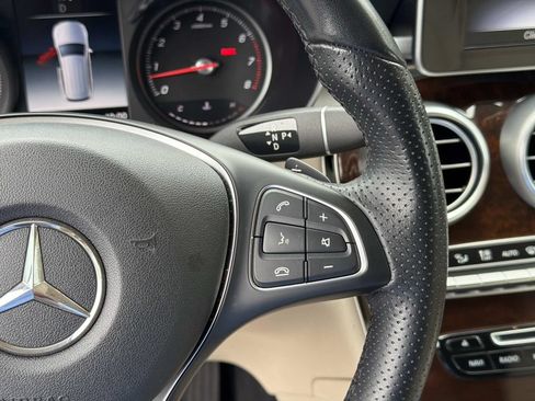 Used 2019 Mercedes-Benz GLC 300 image 23