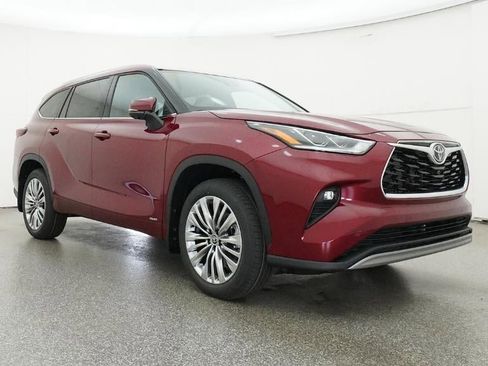 New 2026 Toyota Highlander Platinum image 29