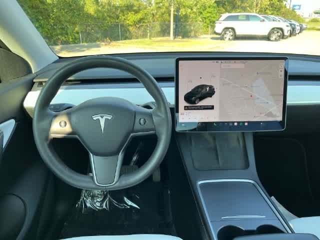 Used 2021 Tesla Model Y Long Range AWD/4WD image 13