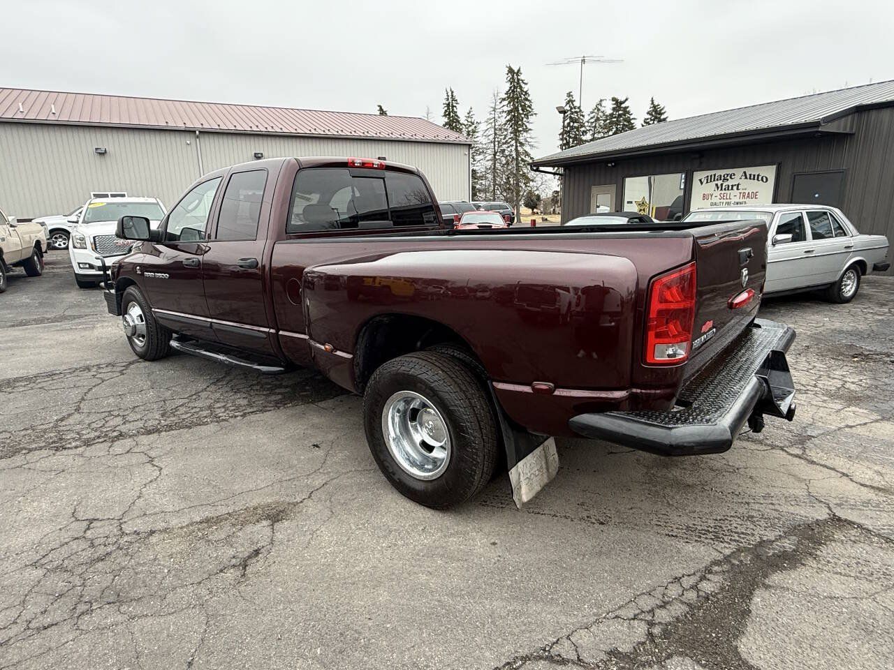 Used 2005 Dodge Ram 3500 Truck SLT RWD image 3