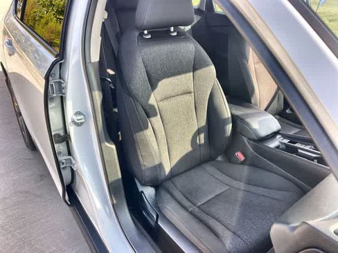 Used 2023 Honda Accord EX image 12