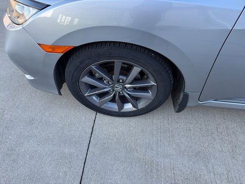 Used 2021 Honda Civic EX image 9