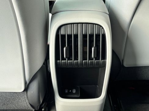 Used 2025 Hyundai Kona SEL image 24