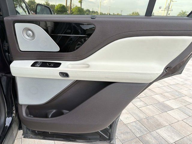Used 2021 Lincoln Aviator Black Label Grand Touring w/ Class IV Trailer Tow Package AWD/4WD image 21