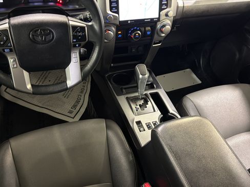 Used 2020 Toyota 4Runner SR5 Premium AWD/4WD image 20