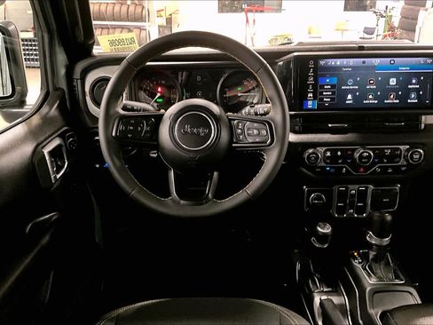 Used 2024 Jeep Wrangler Sport S w/ Convenience Group image 5