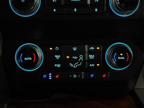 Used 2019 Ford F350 King Ranch w/ King Ranch Ultimate Package AWD/4WD image 11