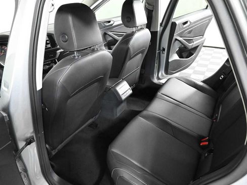 Used 2019 Volkswagen Jetta SE FWD image 13