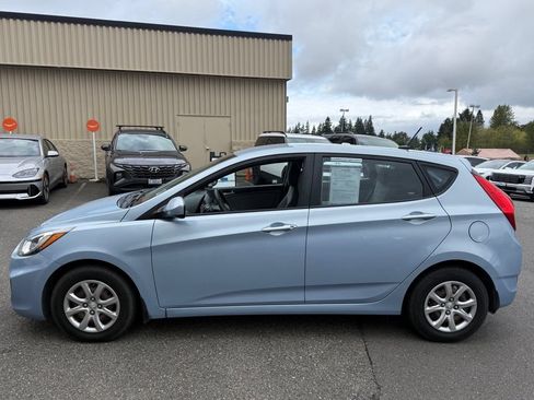 Used 2013 Hyundai Accent GS FWD image 4