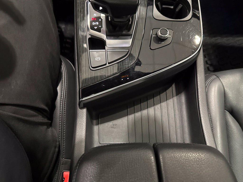 Used 2018 Audi Q7 3.0T Prestige AWD/4WD image 34