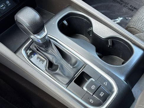 Used 2019 Hyundai Santa Fe SE AWD/4WD image 19