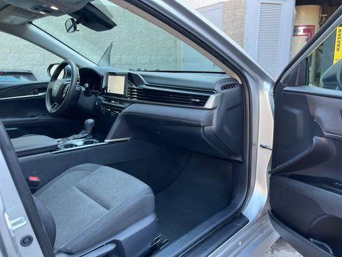 Used 2025 Toyota Camry LE FWD image 28
