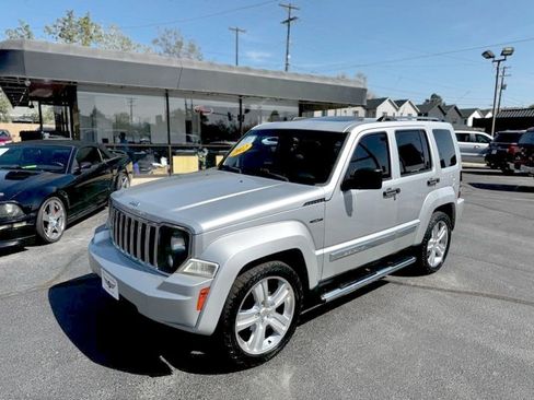 Used 2012 Jeep Liberty Limited Jet w/ Comfort/Convenience Group image 1