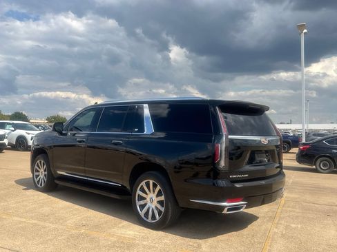 Used 2023 Cadillac Escalade ESV Premium Luxury Platinum AWD/4WD image 17