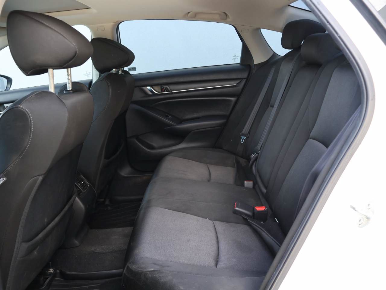 Used 2019 Honda Accord EX image 10