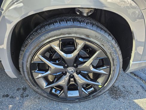 New 2026 Lexus TX 500h AWD w/ Technology Package image 17