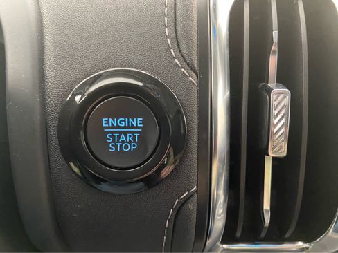 Used 2025 Ford Expedition Platinum image 48