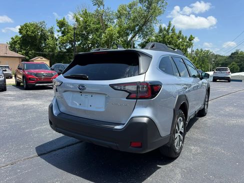 Used 2025 Subaru Outback Premium AWD/4WD image 6