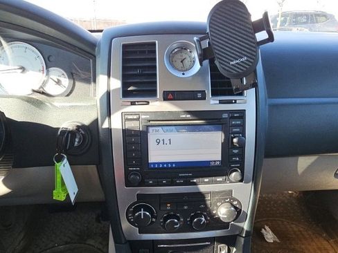 Used 2005 Chrysler 300 C w/ Protection Group II image 10