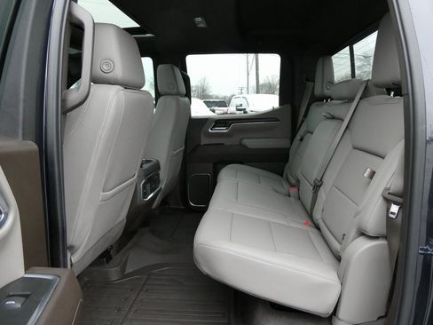 Certified 2023 GMC Sierra 1500 SLT w/ SLT Premium Plus Package image 18