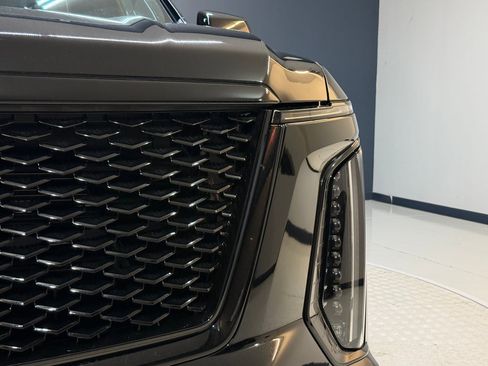New 2026 Cadillac Escalade V w/ LPO, ONYX Package image 11