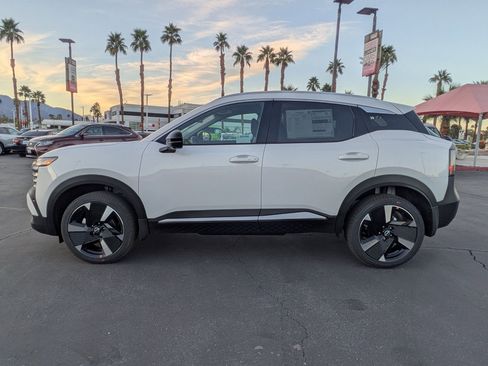 New 2026 Nissan Kicks SR image 3