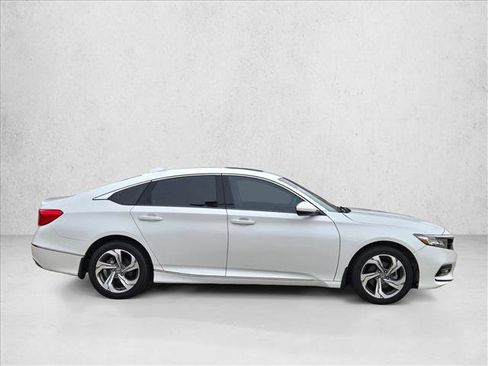 Used 2018 Honda Accord EX image 4