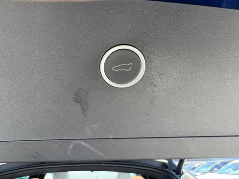 Used 2020 Tesla Model X Long Range AWD/4WD image 29