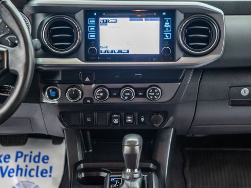 Used 2019 Toyota Tacoma TRD Sport image 21