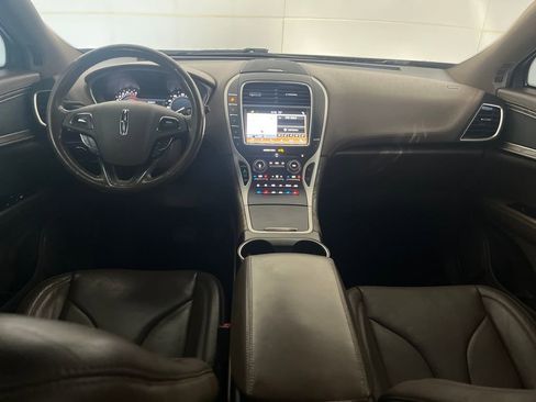 Used 2017 Lincoln MKX Reserve w/ Lincoln MKX Climate Package image 32