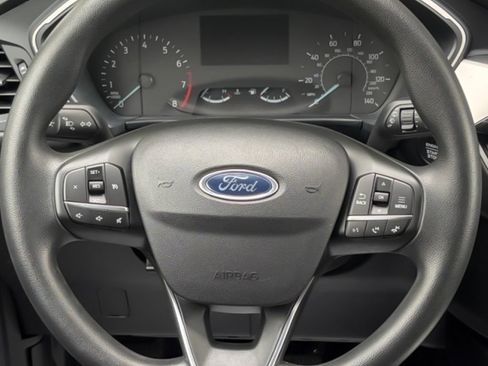 Used 2022 Ford Escape SE FWD image 18