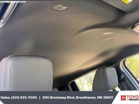 Used 2024 Toyota Tacoma TRD Off-Road image 16