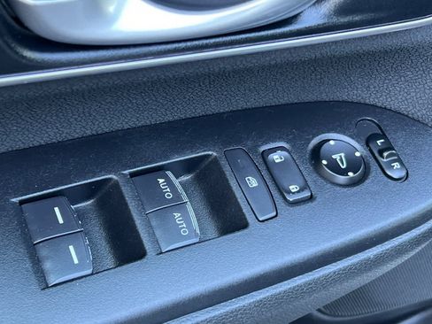 Used 2021 Honda CR-V EX image 13