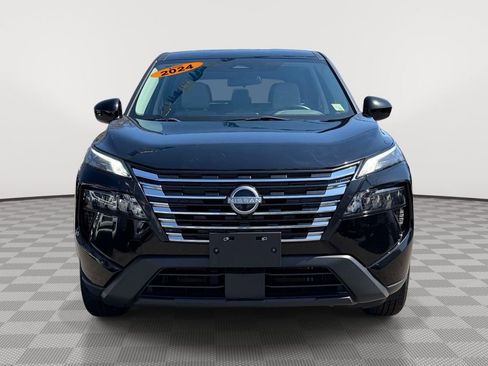 Used 2024 Nissan Rogue SV FWD image 2