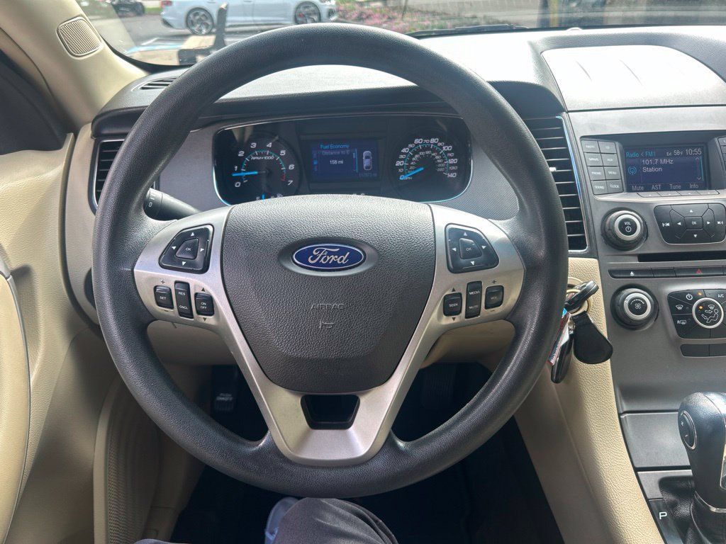 Used 2013 Ford Taurus SE FWD image 8