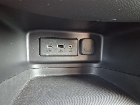 Used 2021 Chevrolet Equinox LT FWD image 9