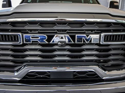 Used 2026 RAM 2500 Big Horn AWD/4WD image 9