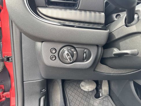 Certified 2024 MINI Cooper Clubman S image 32