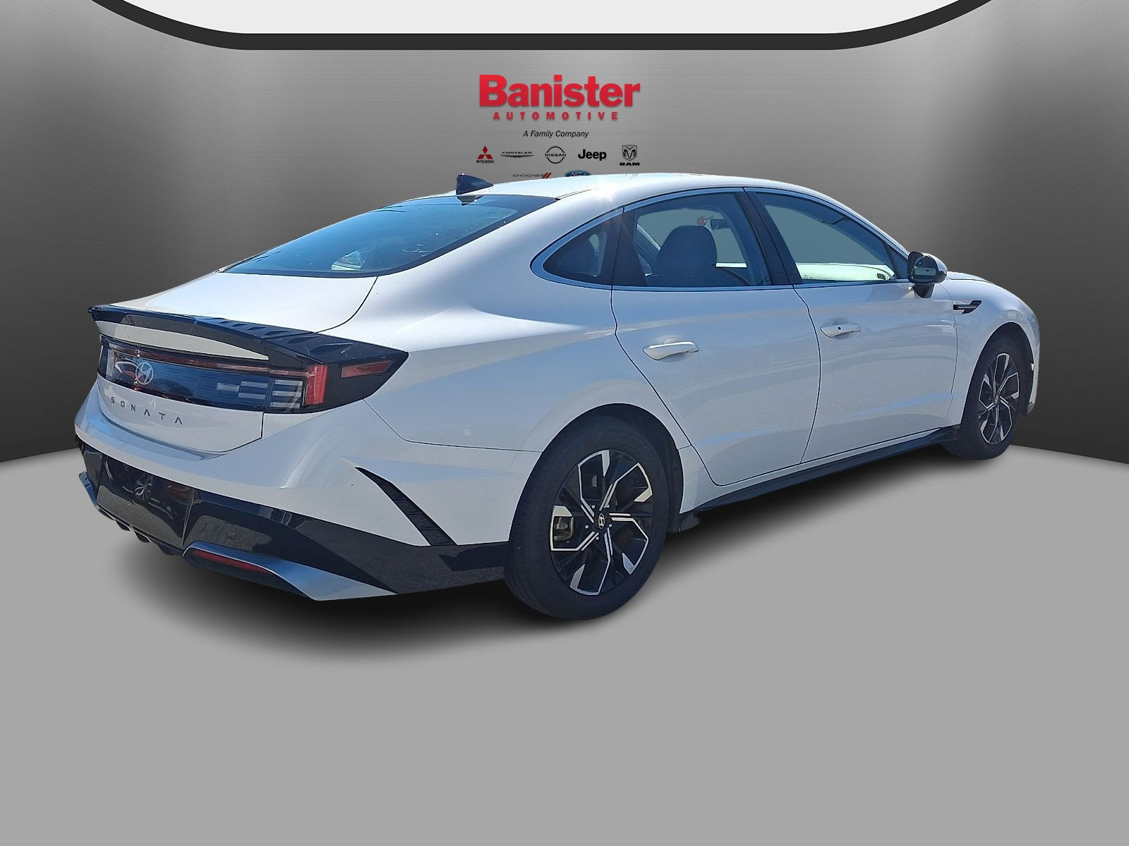 Used 2025 Hyundai Sonata SEL FWD image 4
